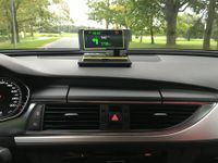 Проекційний дисплей в авто (HUD)